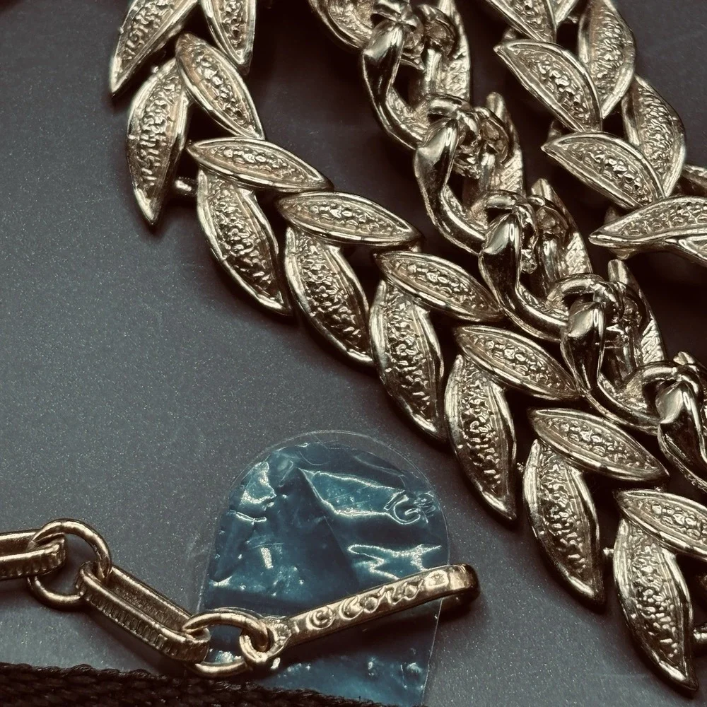 Vtg Coro Gold Tone  Laurel Leaf Collar/Choker Necklace Mid Century Botanical